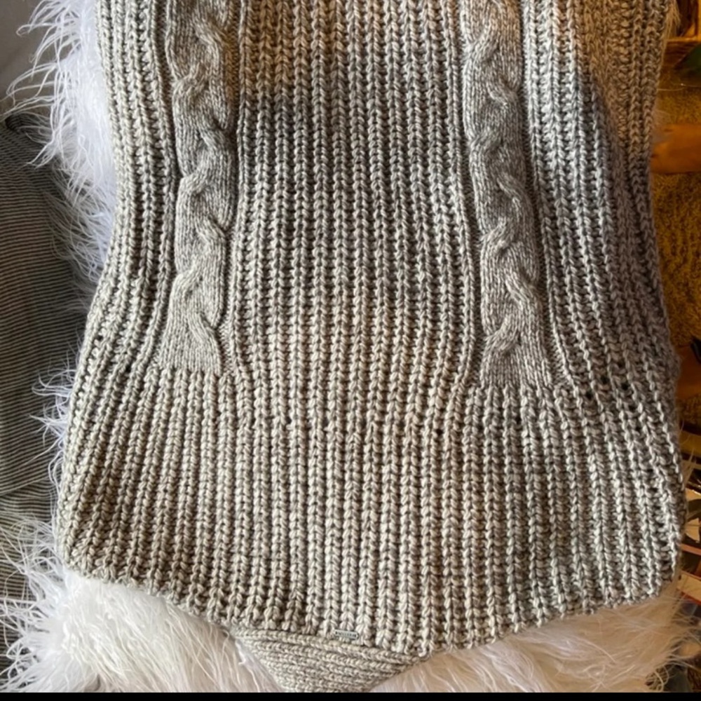 Cardigan - Picture 2 of 2